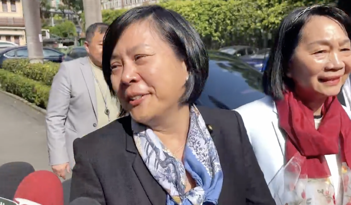首上質詢台韓國瑜暖心鼓勵一路走來不容易　李貞秀會後淚灑議場