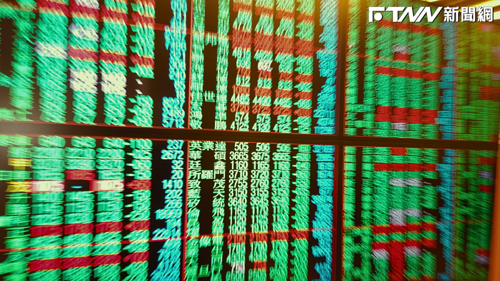 台股大屠殺血崩2070點！日月光跌停、台達電慘摔9%　台積電重挫120元至1770元