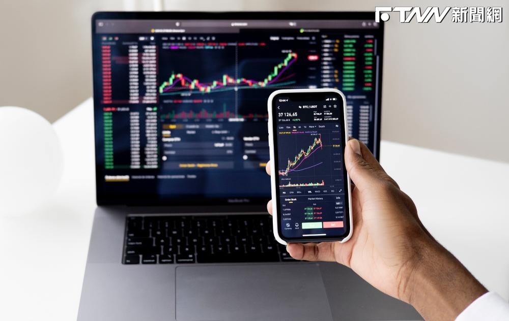 機器人止血暴衝！「這檔」擬配42元現金股利漲停鎖死…致茂、慶騰也開噴　台達電獲利出爐