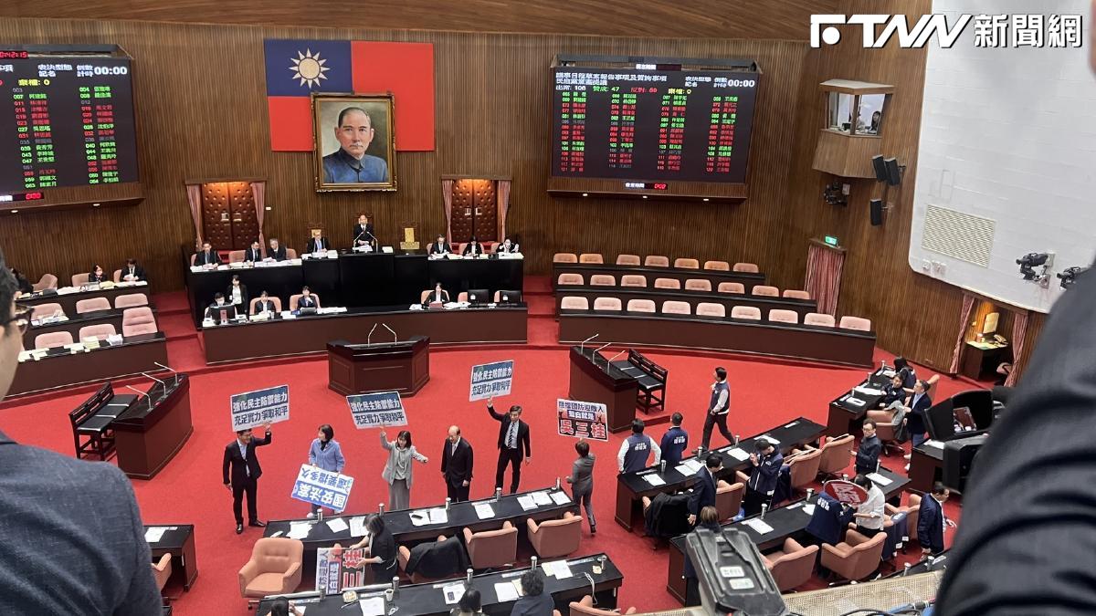 17位無期徒刑犯恐出獄！立院火速修《刑法》解套　再申請假釋最低需服刑10年
