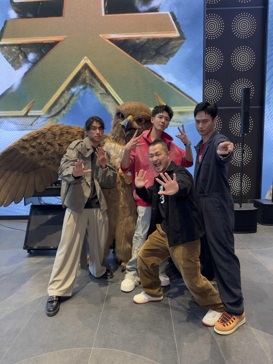 鵰兄爆紅！《功夫》加碼「影鳥見面會」　柯震東、朱軒洋掀合影熱潮